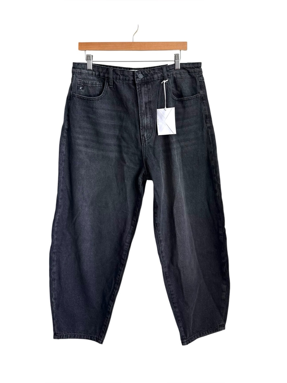 KanCan Ivy Ultra High Rise Barrel Balloon Jeans Black Size 31 NWT